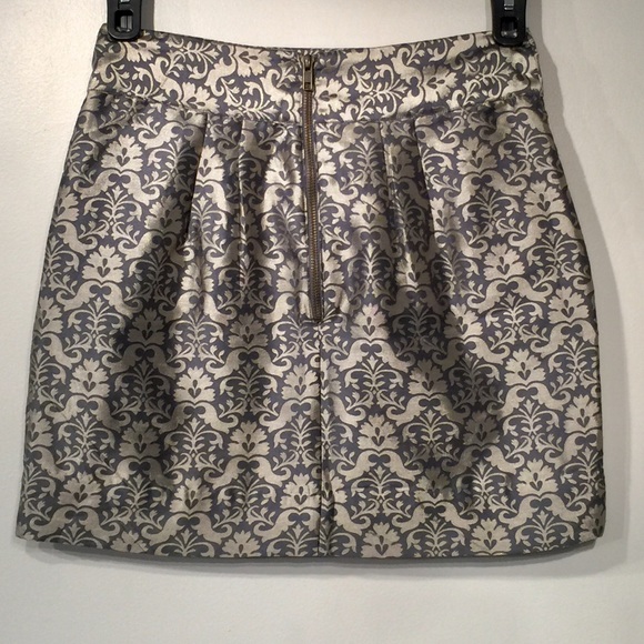 Kimchi Blue // Skirt, Size 6 - Picture 2 of 8